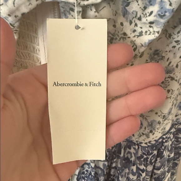Abercrombie & Fitch Blue and White floral dress - Picture 4 of 4